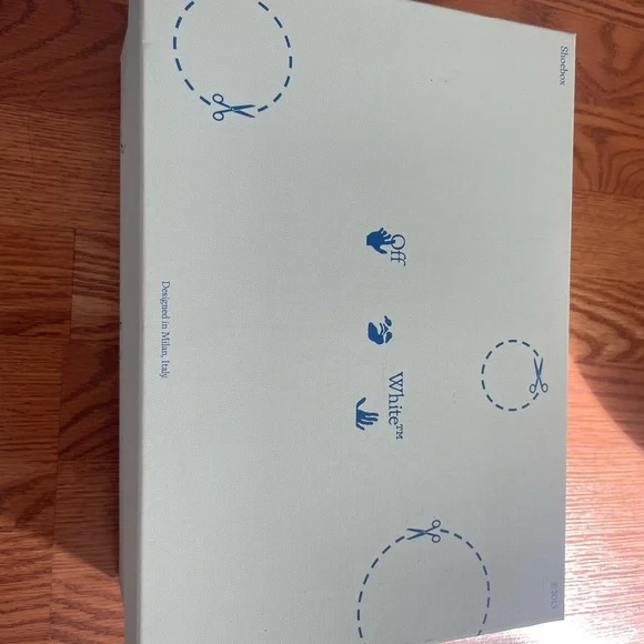 Off-White sneakers - Picture 10 of 11